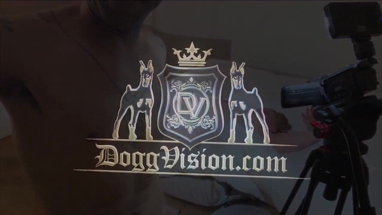 DoggVision: Rechtstreeks naar het kontgat dubbele penetratie-orgasme