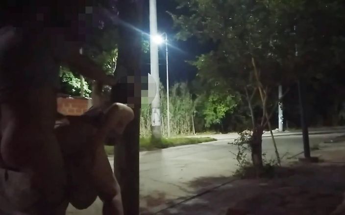 Activecouplearg: Pareja follando en voyeurs públicos arriesgados mostrando sin bragas