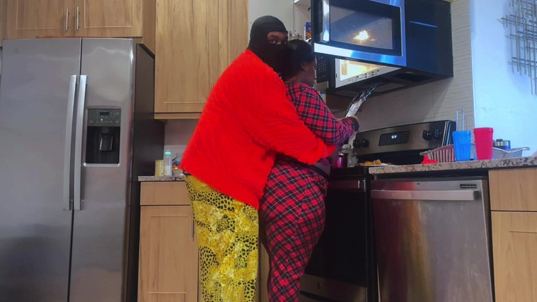 Dirty Diana Fetishes: Mutfakta dolanıyor