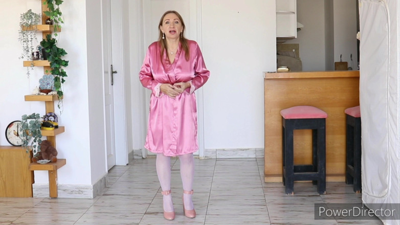 MariaOld: Bílé spodní prádlo a punčochy, Bright Smiles: Teplé vítejte ptáka...