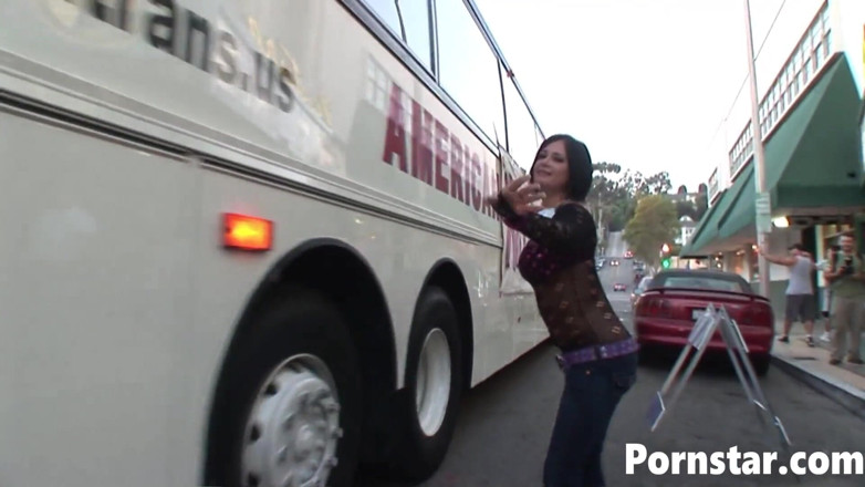 Pornstars: Pornstar Desire Moore gangbanged inside bus