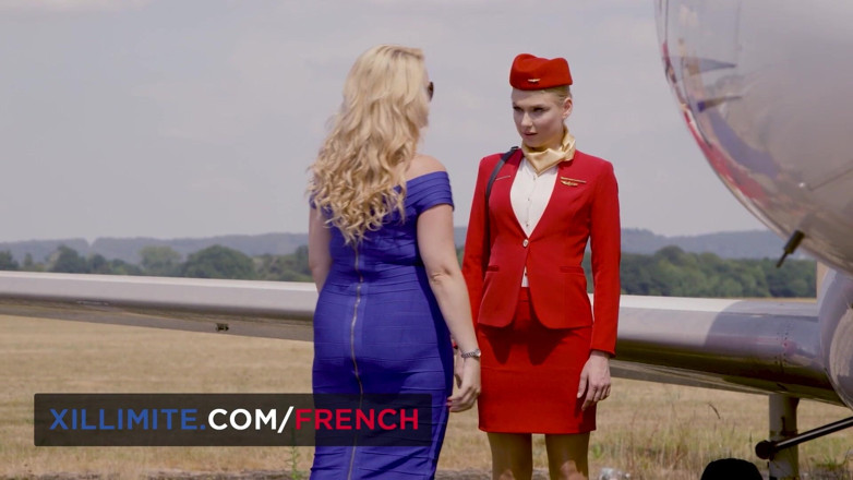 French girls at work: เย็ดร้อนแรงในเครื่องบินส่วนตัว