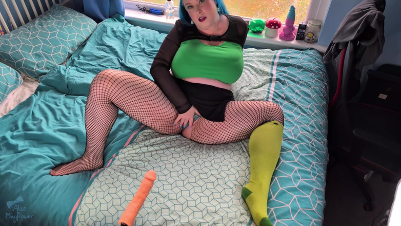 Alice_Mayflower_Scottish: Nožní hrátky a šukání zezadu se šukajícím strojem - Solo Girl