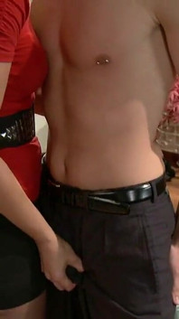 คนคลั่งเท้าโดนลงโทษหนัก!