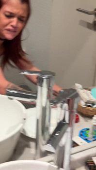 Beste vrienden neuken in de badkamer met Milena Gomez