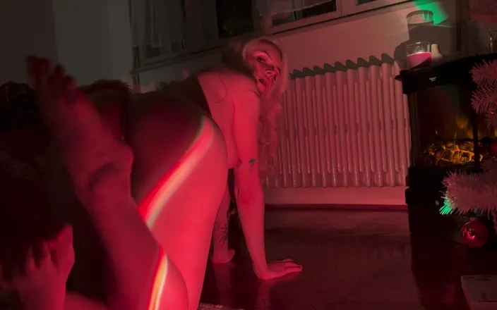 Amber Kawaii: Amber Set up a Cozy Place to Masturbate at Night