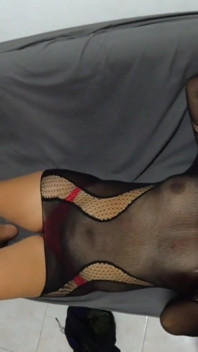 Ich würde es lieben, wenn du meine nasse, versaute spuckende muschi mit deinem cumshot, tropft warm auf mir - Jhodez1