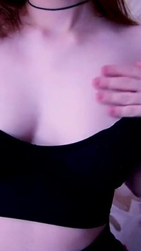 Moje první chvíle, kdy se snažím přivést mě k bradavkám orgasmu