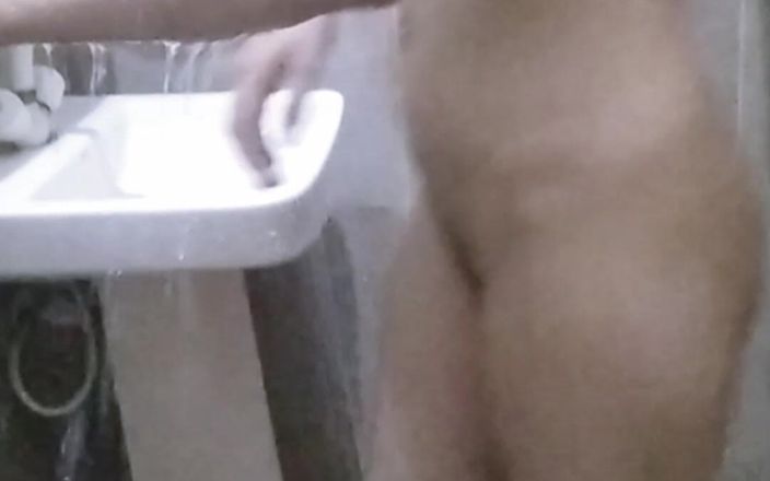 SuperIndian456: 화장실에서 내 귀여운 이복 여동생과 섹스하는 의붓여친