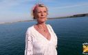 Porno Baguette: Eva 70 år gammal vill fortfarande ha två vackra kukar