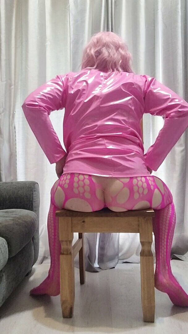 Sophie1087: TV brincando com seu plugue