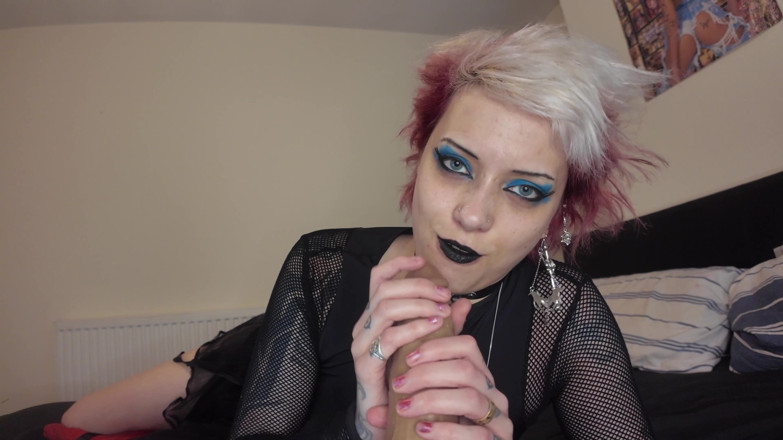 Glitterqueen1999: Můj manžel je paroháč - testuje jeho zahýbání