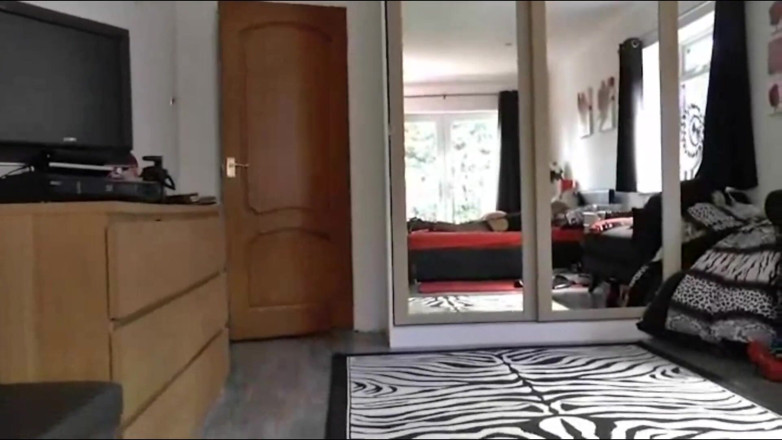 Uk Joolz: 可爱的克莱尔骑士和lexi Cummings的一个淫荡乐趣的下午