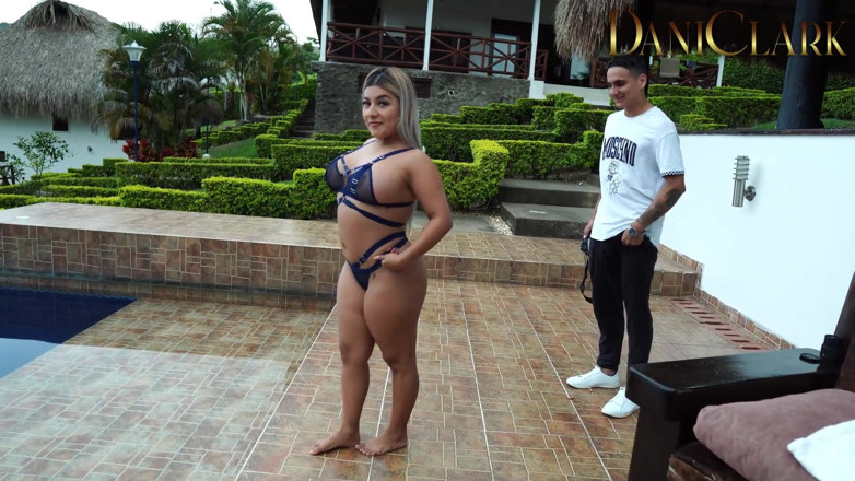 DaniClark: Airbnbの写真家がビジネスの妻とセックス