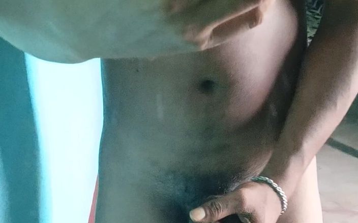 baby_johnny: Une Indienne vierge sexy se masturbe