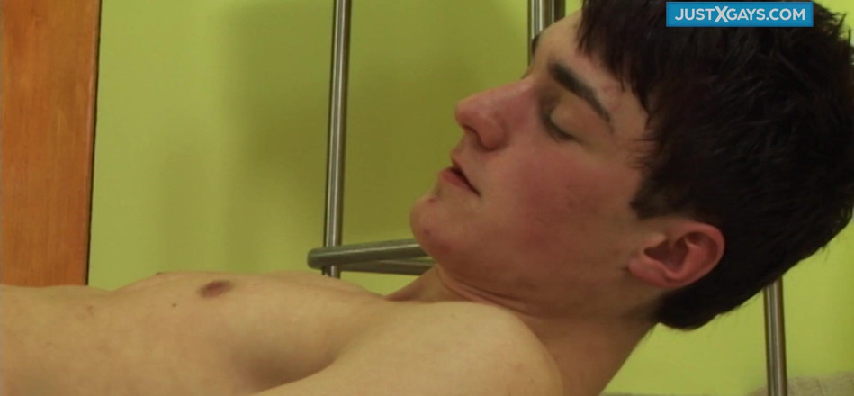 Just x gays: Băiat tânăr suge sperma