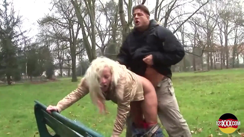 123XXX - Fucked Amateurs in Germany!: Gepiercte blondine ist immer geil und bereit