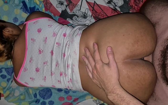 Pikaa6: Він каже мені смоктати його член під простирадлом, але який сюрприз, член, не такий великий. США