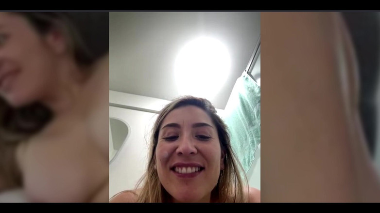 Isabella Tarek: Pertunjukan webcam pertunjukan webcam gadis hot ini