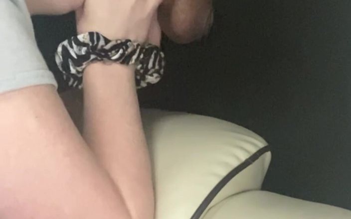 Sluttybritt: SluttyBritt обрабатывает большой черный хуй папочки