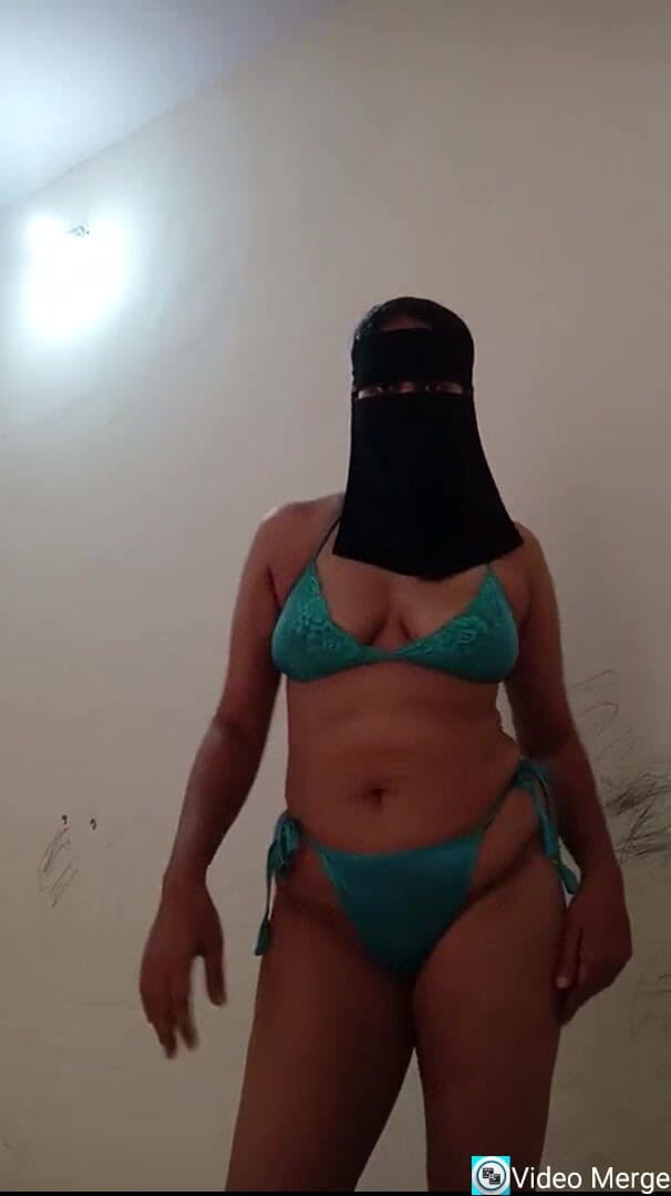 Bigbarrek: 비크니를 제거하는 핫한 마누라