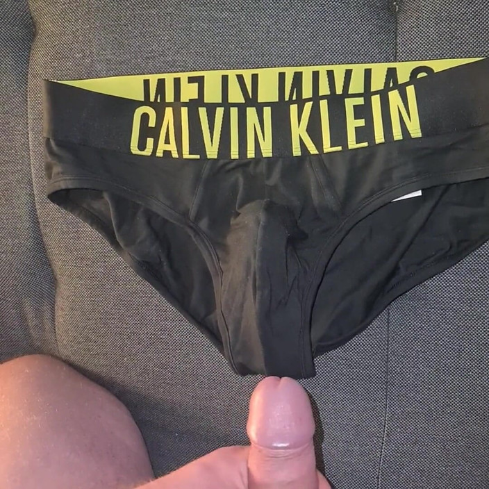 CumShorts: Sperma ve spodním prádle
