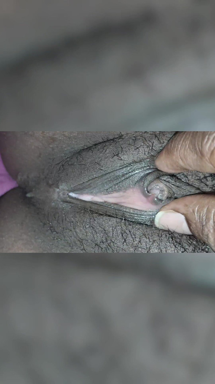 X videos: Meio-irmão seduzindo meia-irmã part2