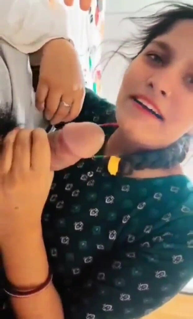 Romanticouple143: Szwagier zaczyna się pieprzyć po tym, jak ssie jej penisa