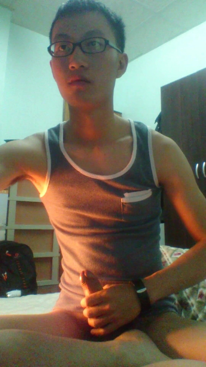 Gaysian fun: Labă și ejaculare la facultate