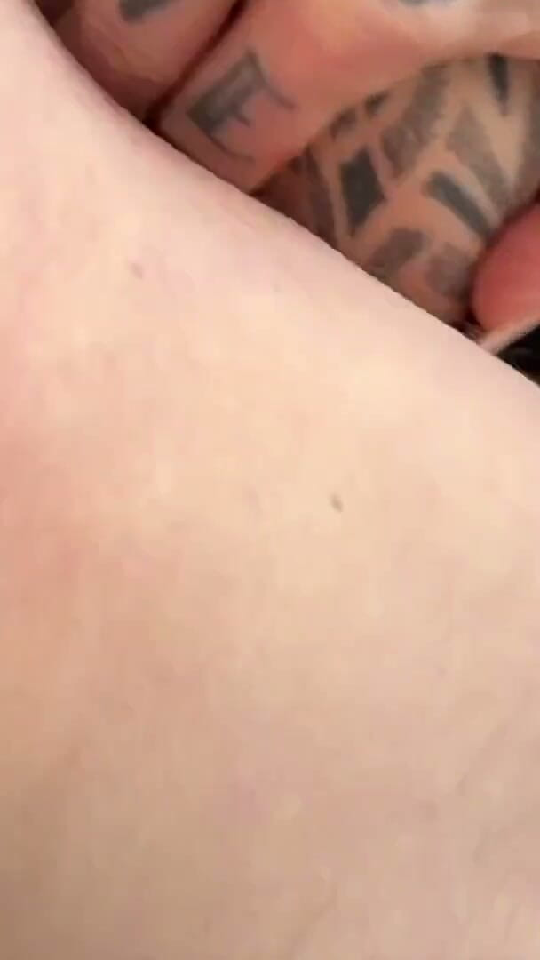 NaughtyHornydude74: 가구점에서 카펫 창녀를 데려왔다: 도망칠 때까지 아오-섹스