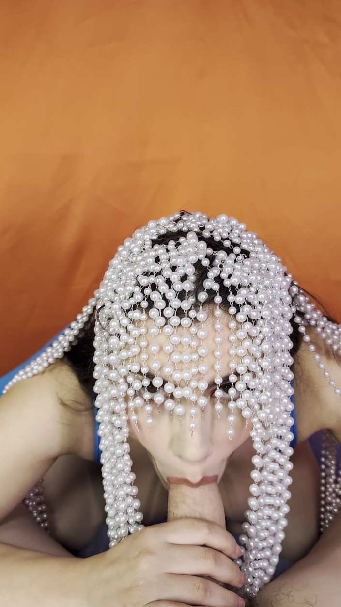 Valentina Nappi: Valentina Nappi își canalizeze interiorul anilor '20 Diva, în felul ei de curvă