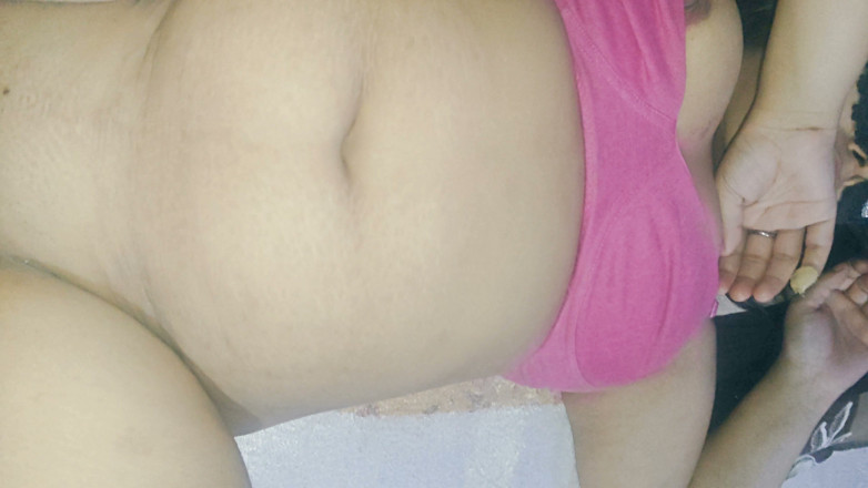 ThreesomeMeenaRocky: Bella matrigna indiana figa e culo scopata duramente da StepSon