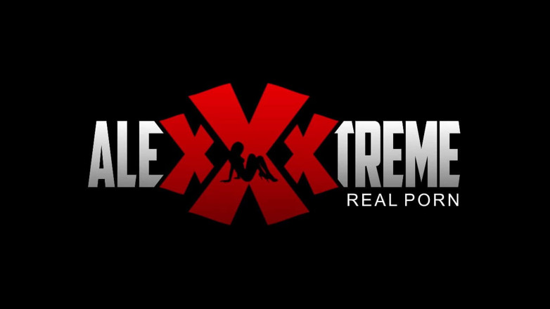 Alexxxtreme: मैक्सिकन चोदने लायक मम्मी, ऑफिस में पहली बार