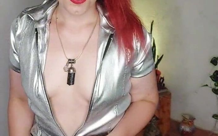 Tu Gauchita Argentina: Você se atreve a seduzir essa ruiva gostosa no clube?...