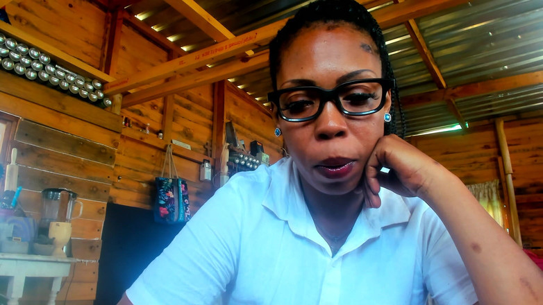 AnalEbony: ロールプレイングの医師が患者の絶頂を手伝う...