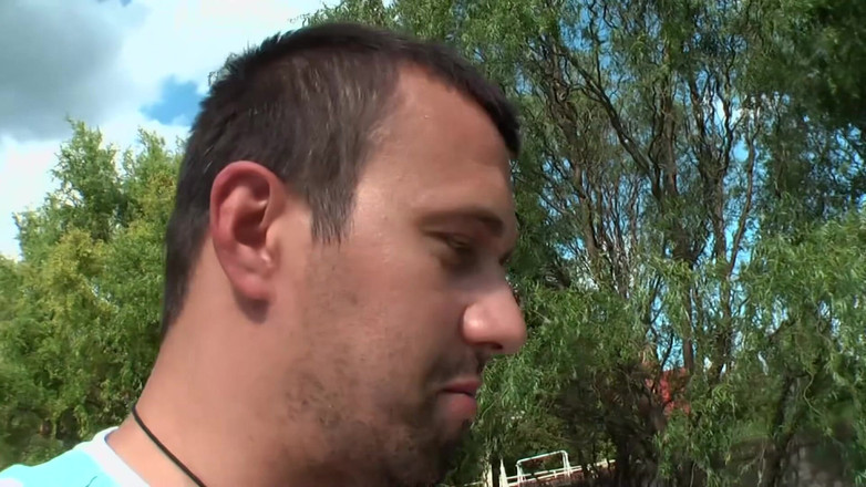 Big Boobs Babe: Blondă în aer liber CU PENETRARE DUBLĂ Pasiune la piscină