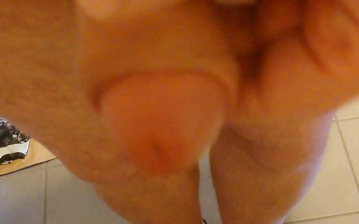 Carmen_Nylonjunge: Spaß mit einem kleinen Penis in der Küche