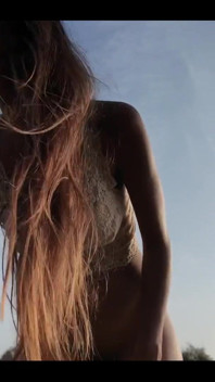 Morning striptease