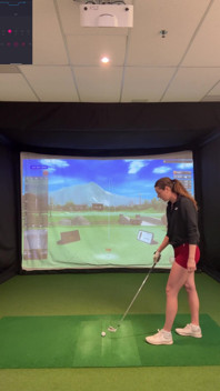 Ich versuche, golf in einem Simulator mit meinem Lush in! Der versuch, nicht zu kommen, während ich schwinge!