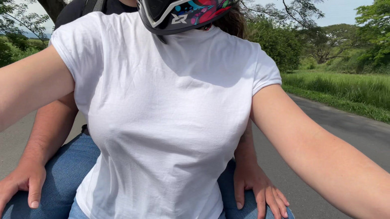 Sweetfantasy131: Mijn stiefvader pikt me op na de universiteit om me...
