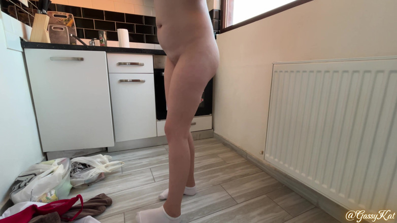 GassyKat: My Stinky Farts Own the House! Fart Tease