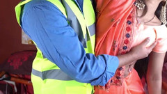 ADM111AG: Desi india sesso con il lavoratore a casa