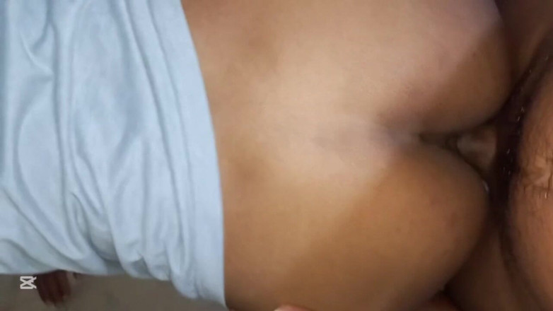 Sadu: Gamata Aluthen Awa Grama Sewaka Misge Geta Panala Hukana Mama