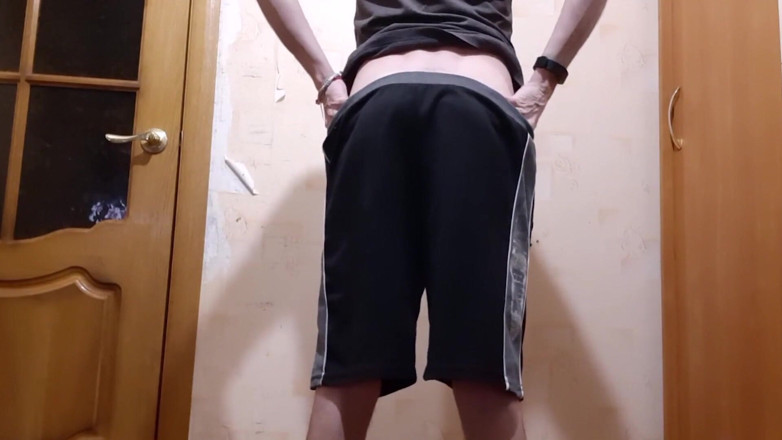 AlexRusFun: Student jerking off his big dick in college dorm
