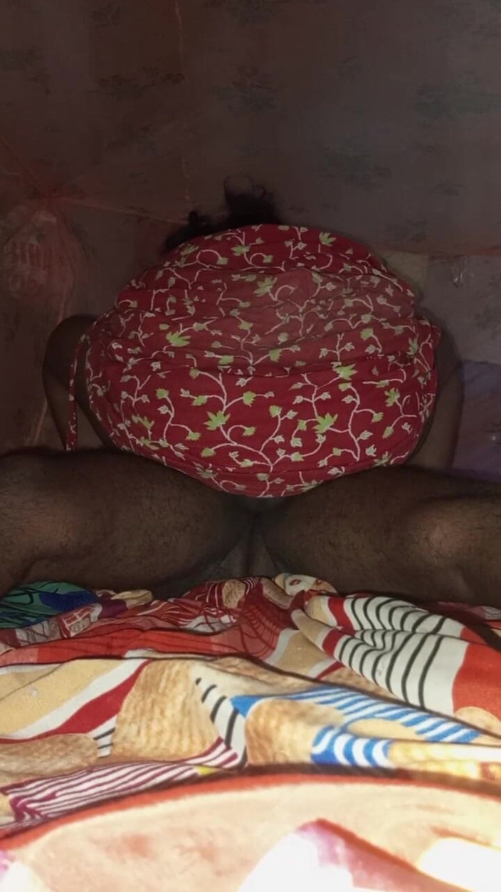 Auntixxx69: Mon demi-frère a sorti l’eau de ma chatte