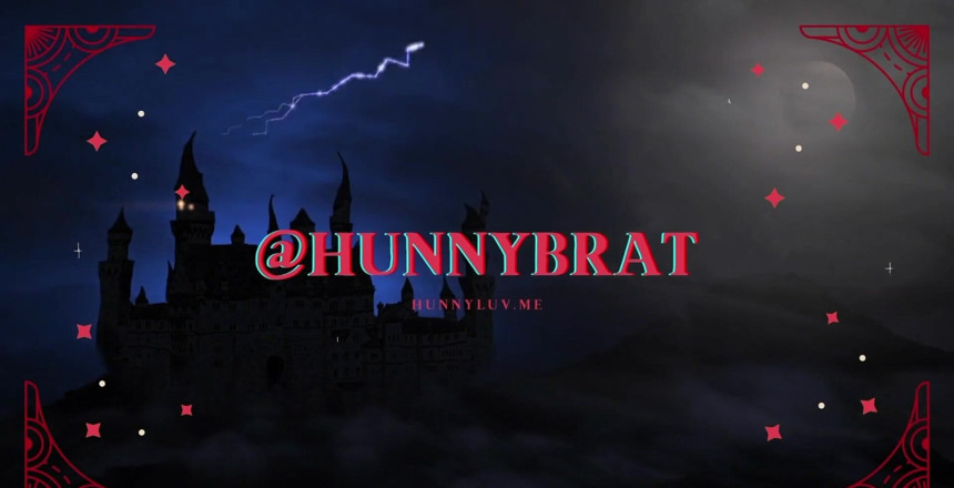 Hunnybrat: Goth halloween škádlení