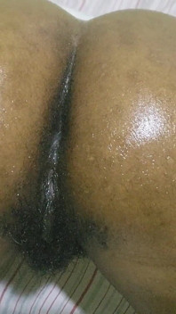 Apaixonado por sua bunda suculenta - deusa curvilínea brinca e te deixa selvagem