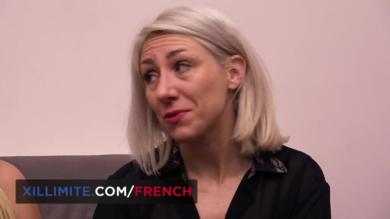 French girls at work: 애널 섹스