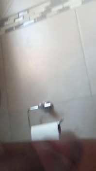 Strok pagi bilik air