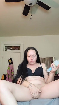 I Needed a Quick Release How About You Cum Play with Me. Ill Teach You How to Suck Cock